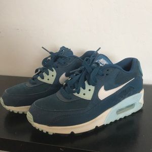 Nike AIR MAX like new!! Ladies 6.5